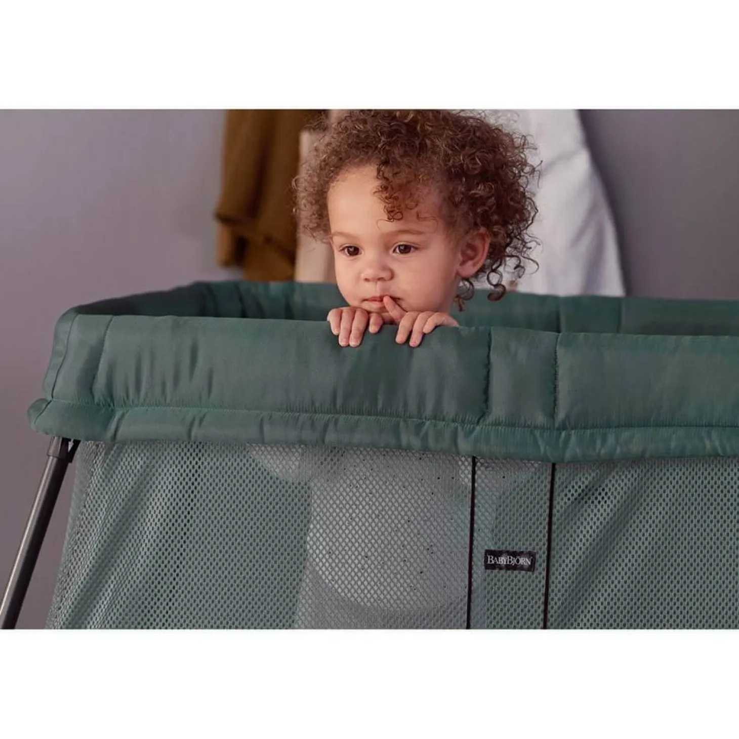 BABYBJORN - łóżeczko turystyczne LIGHT dark green
