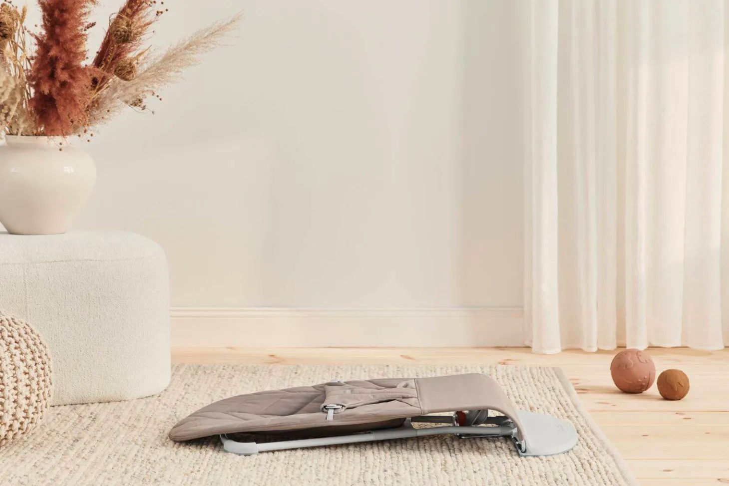 BABYBJORN - leżaczek BLISS WOVEN, Petal Quilt, Sand Grey