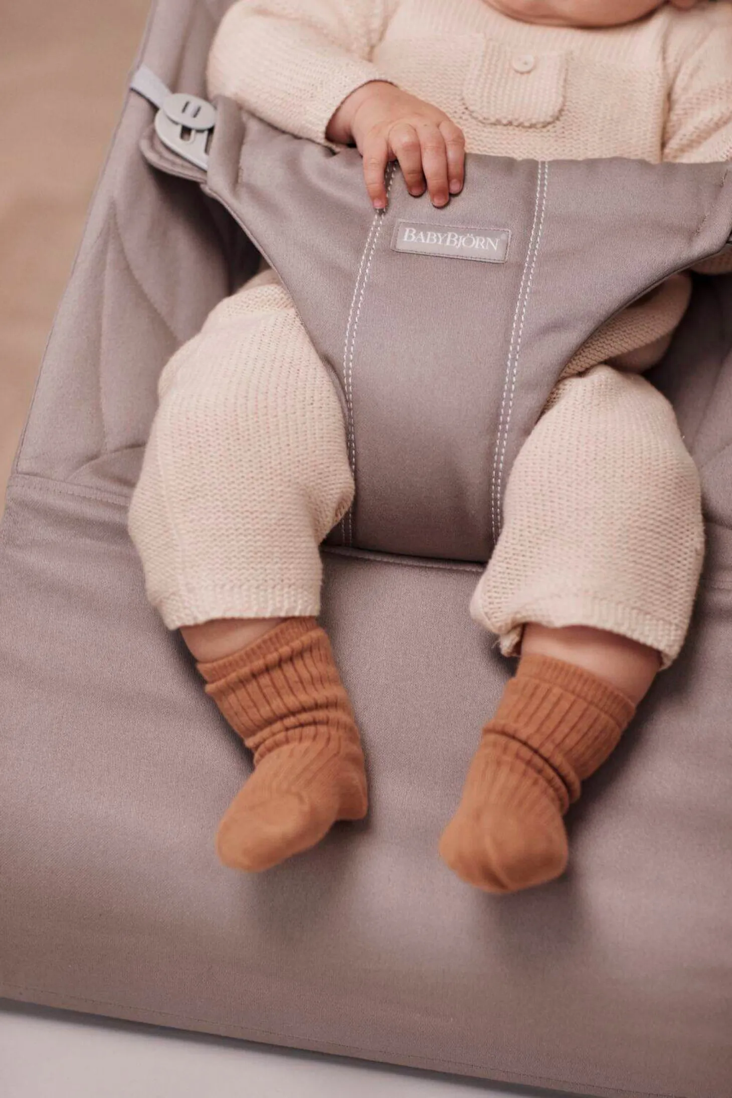 BABYBJORN - leżaczek BLISS WOVEN, Petal Quilt, Sand Grey