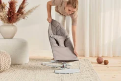 BABYBJORN - leżaczek BLISS WOVEN, Petal Quilt, Sand Grey