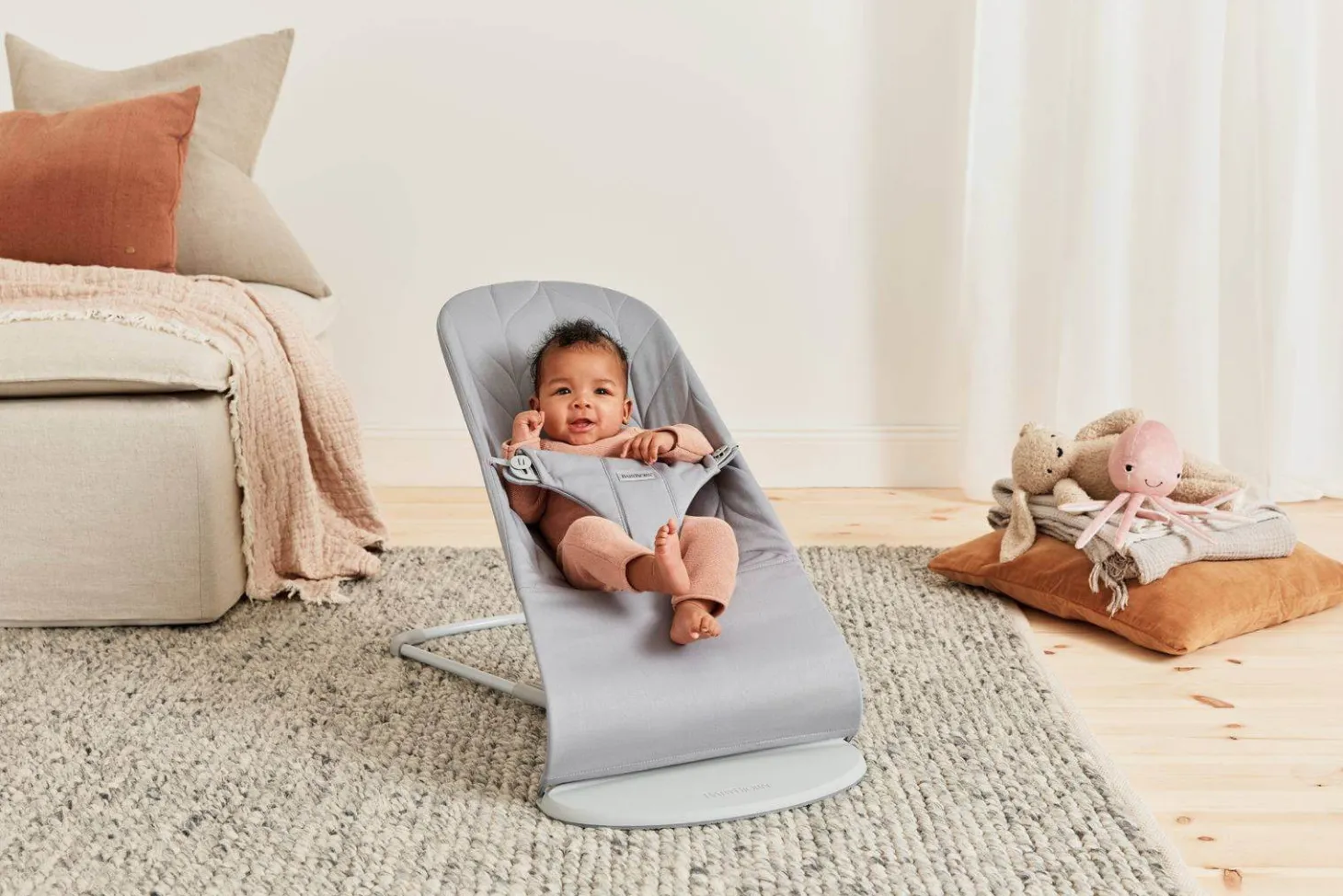 BABYBJORN - leżaczek BLISS WOVEN, Petal Quilt, Jasnoszary