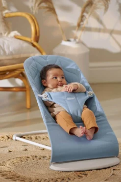 Bujaczki I Leżaczki|Foteliki I Pufy | BabyBjorn - leżaczek BLISS WOVEN, Petal Quilt, Niebieski