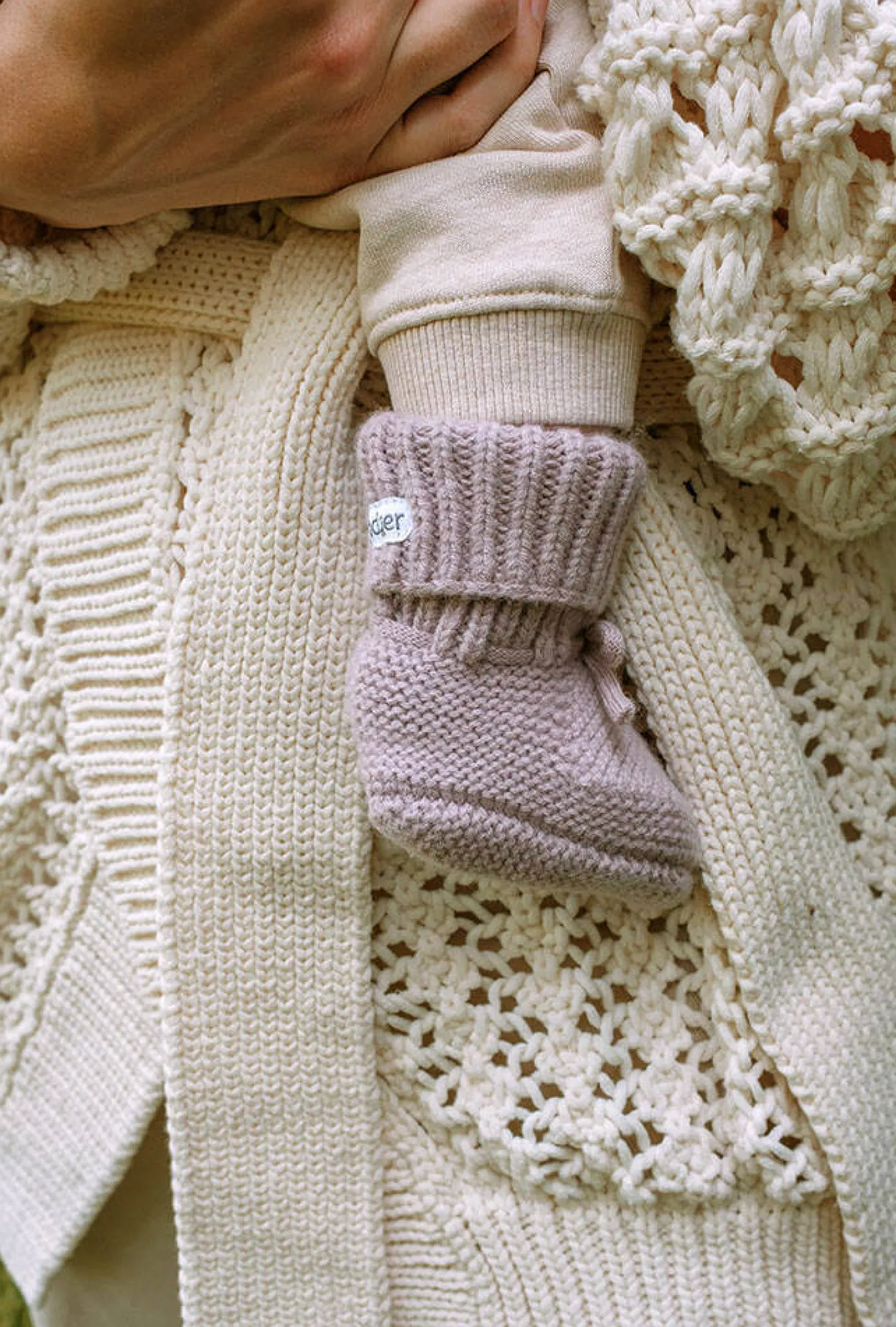 Buciki niechodki z wełny merino 100% - Rose