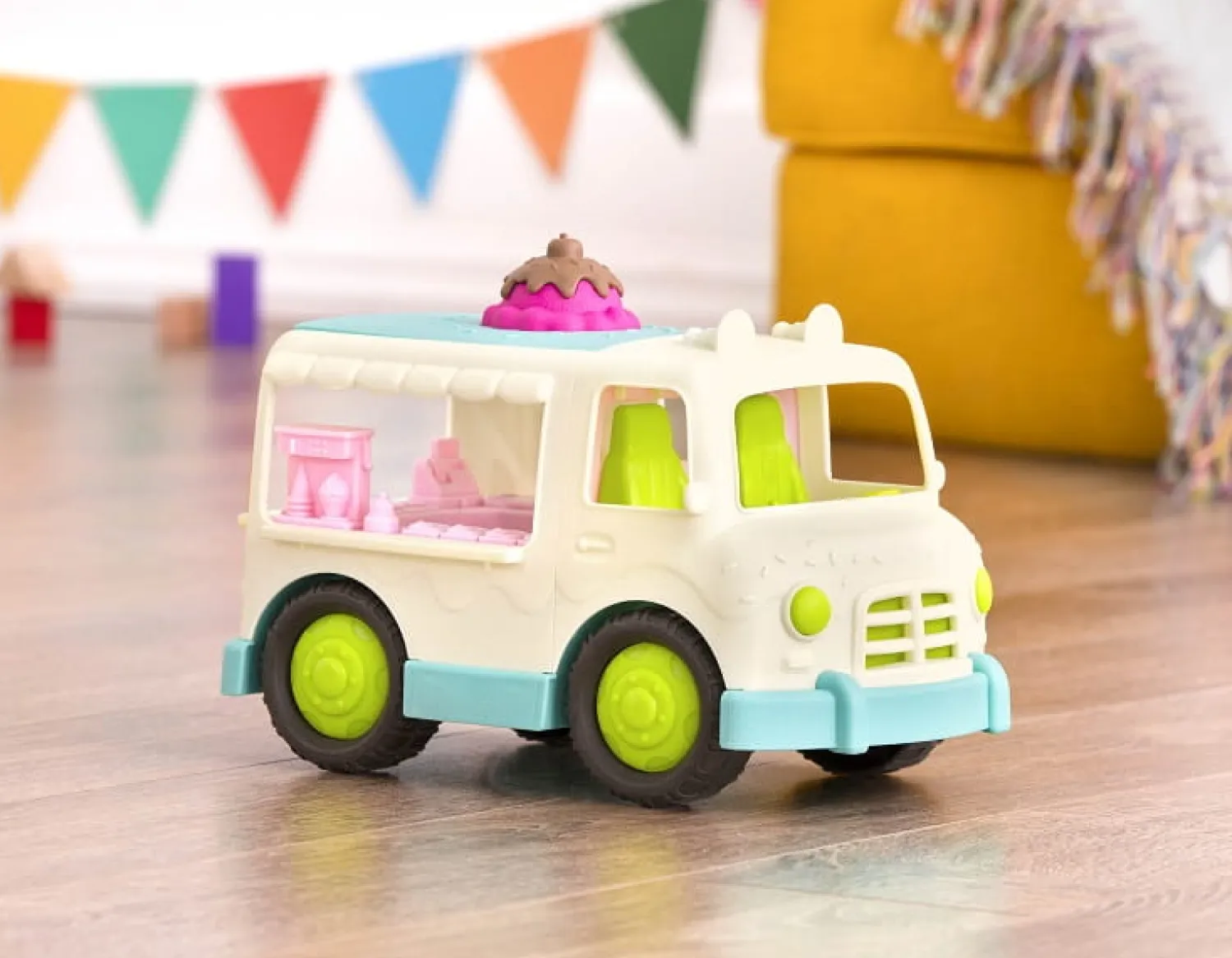 2 Lata +|12M+ | Wonder Wheels CIĘŻARÓWKA z LODAMI – Ice Cream Truck