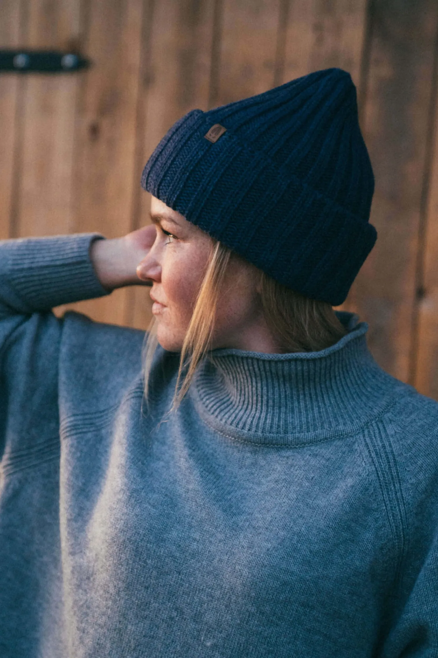 Czapki | Kopyto Czapka w prążek 100% wełny merino Rosomak - jeansowy