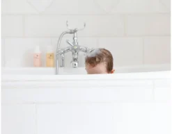 Naturalne Kosmetyki|Naturalne Kosmetyki | Carelia Delikatny żel do ciała i szampon do włosów dla dzieci 2w1, 200 ml