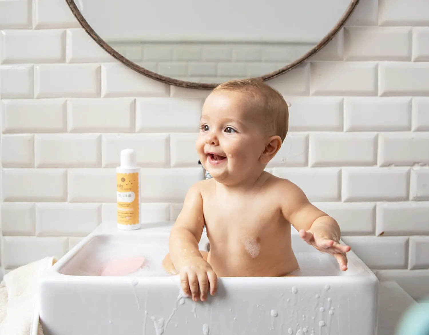 Naturalne Kosmetyki|Naturalne Kosmetyki | Carelia Delikatny żel do ciała i szampon do włosów dla dzieci 2w1, 200 ml