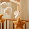 Drewniana karuzela do łóżeczka Newborn Naturals FSC