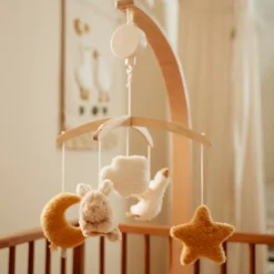 Drewniana karuzela do łóżeczka Newborn Naturals FSC