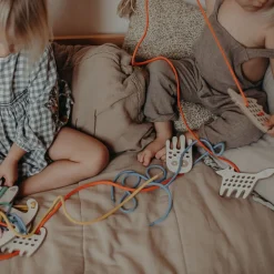 Montessori|Idealne W Podróży | Milin Drewniana mała przeplatanka - Miś Tadzio
