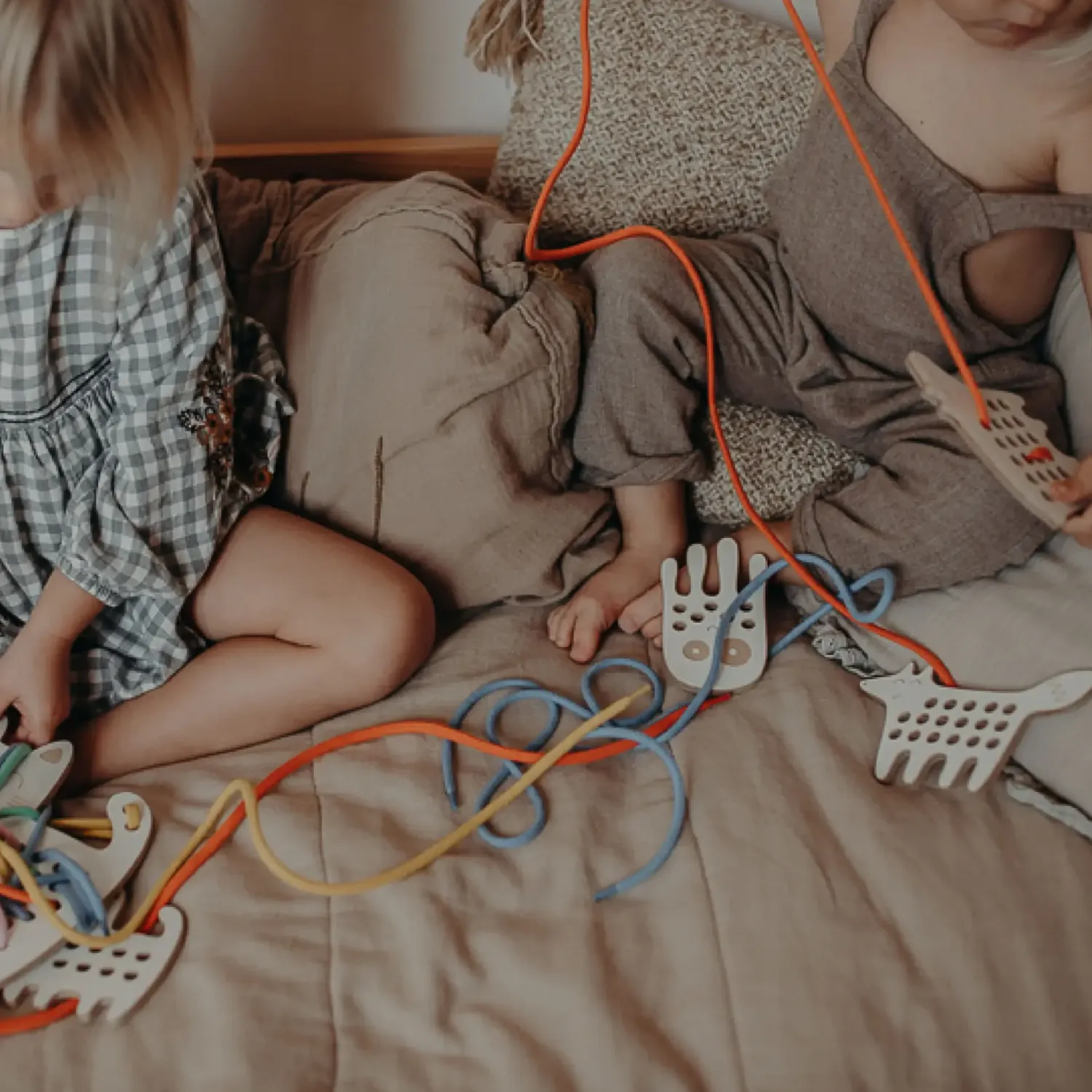 Montessori|Idealne W Podróży | Milin Drewniana mała przeplatanka - Miś Tadzio