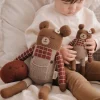 Misie|Przytulanki | Main Sauvage Duży dziergany miś z wełny alpaki - sienna plaid shirt
