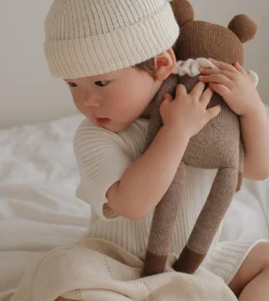 Misie|Przytulanki | Main Sauvage Duży dziergany miś z wełny alpaki - oat pyjamas