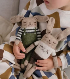 Króliczki|Przytulanki | Main Sauvage Dziergany królik z wełny alpaki - Milk