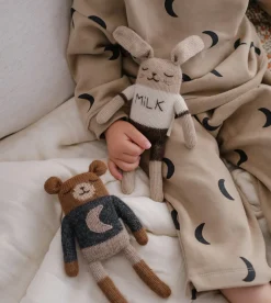 Króliczki|Przytulanki | Main Sauvage Dziergany królik z wełny alpaki - Milk
