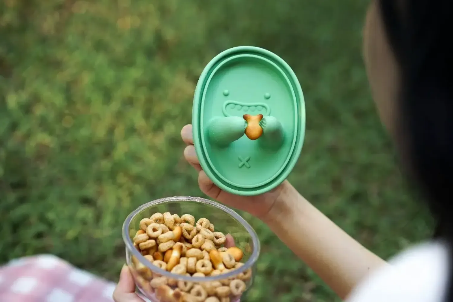 Lunchboxy|Przechowywanie Jedzenia | Monchi Innowacyjny pojemnik na przekąski FINGER SNACK BOWL - Mint Green