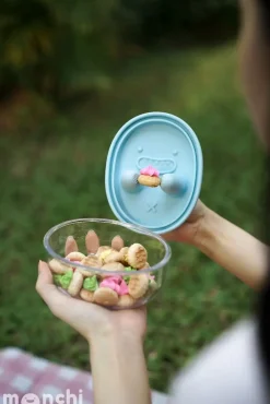 Innowacyjny pojemnik na przekąski FINGER SNACK BOWL - Powder Blue