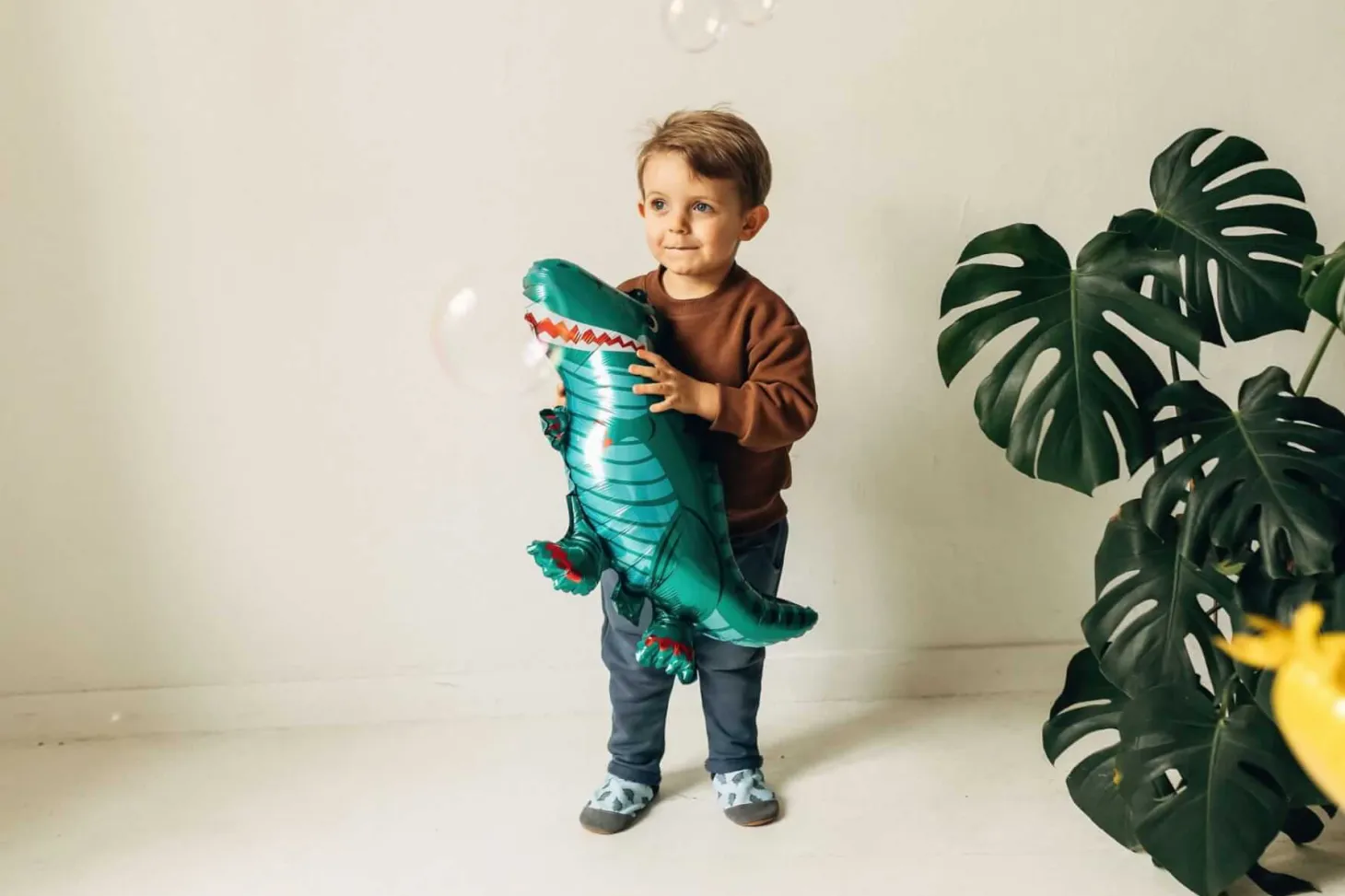 Kapcie do domu, żłobka, przedszkola - GREY DINO