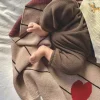 Kocyki|Kocyki | The Story Makers Koc merino 80 x 100 cm - sweatheart baby bordowy