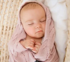 Kocyki|Kocyki | Lullalove Kocyk z wełny merino WARKOCZ - pudrowy róż, kolekcja PREMIUM