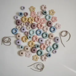 2 Lata +|Aktywizujące | Mushie Koraliki do nawlekania dla dzieci