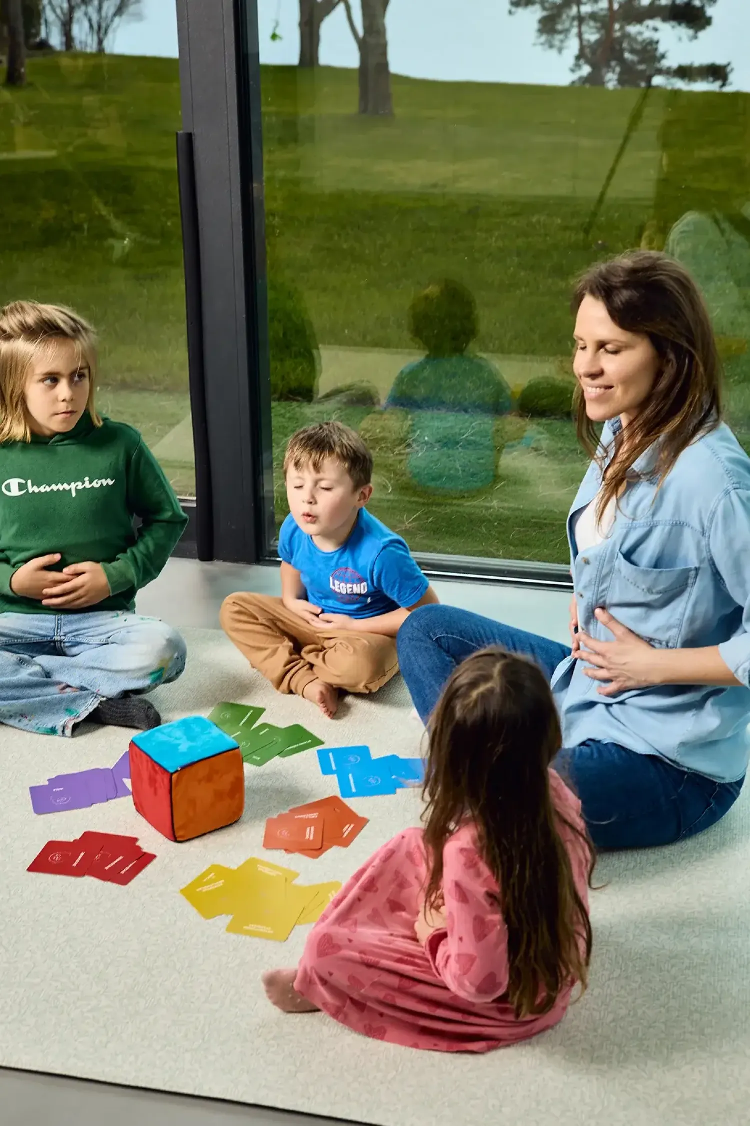 6 Lat+|Aktywizujące | rozwojowa mama Kostka aktywności - mindfulness. Gra + mini e-book 4+