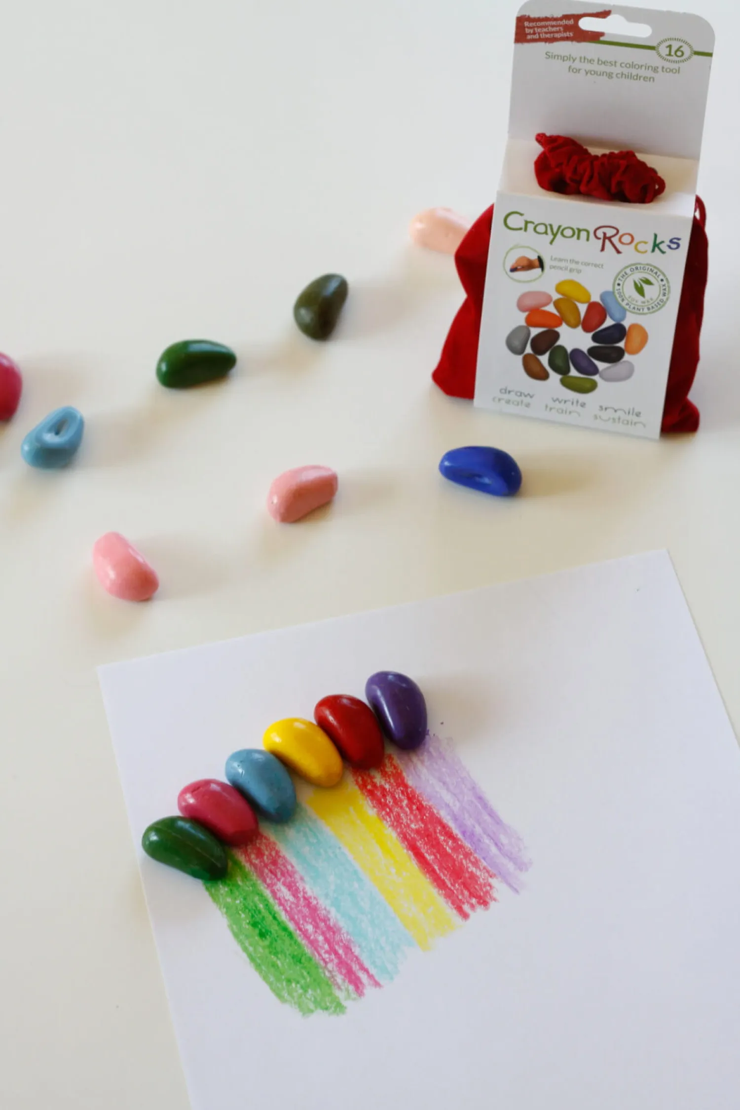Artykuły Plastyczne | Crayon Rocks Kredki w aksamitnym woreczku - 16 kolorów