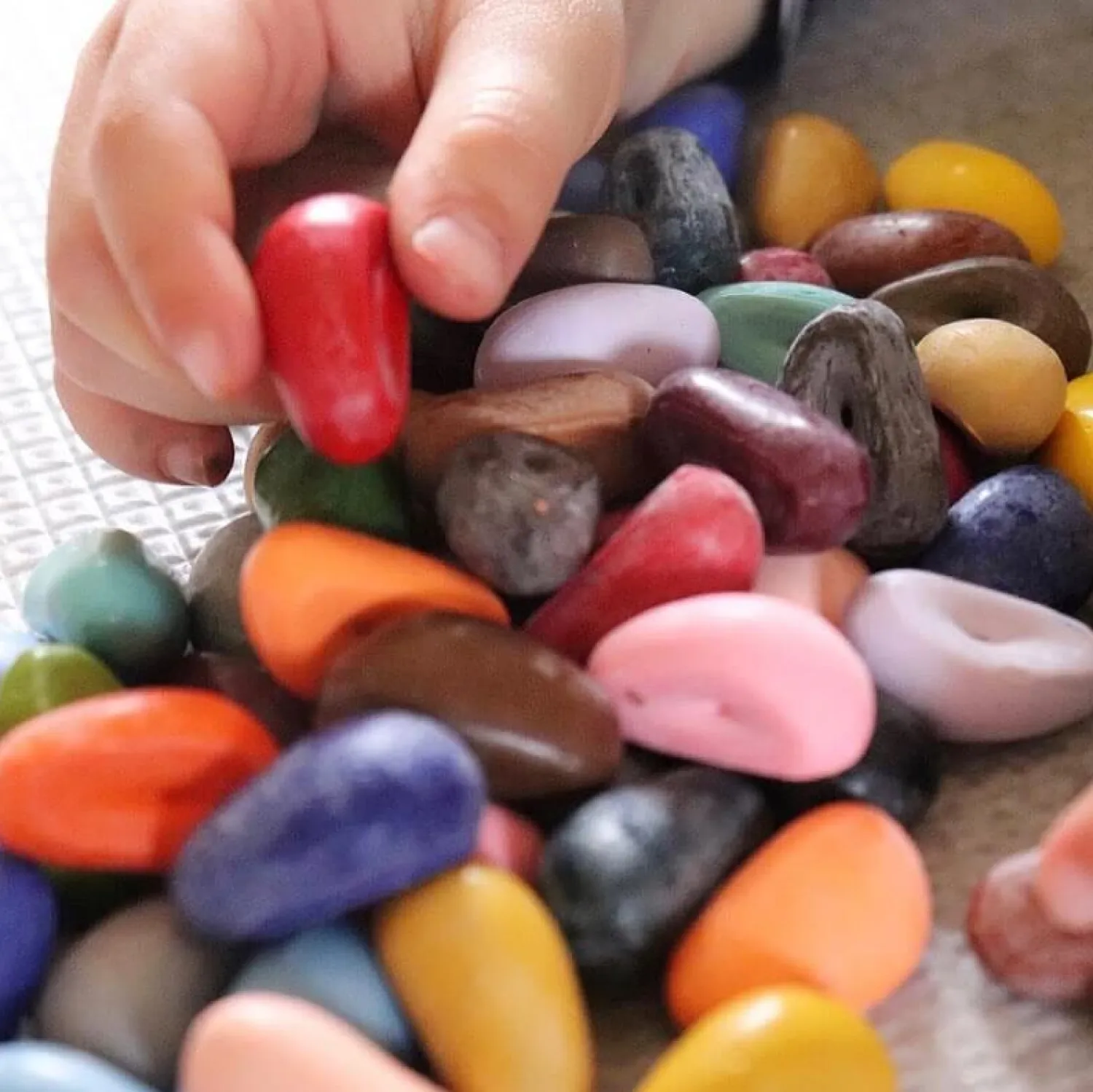 Artykuły Plastyczne | Crayon Rocks Kredki w aksamitnym woreczku - 16 kolorów