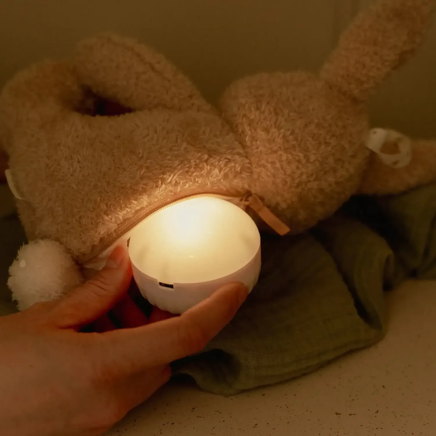 Lampki Nocne|Przytulanki | Little Dutch Królik interaktywny lampka i szum Newborn Naturals