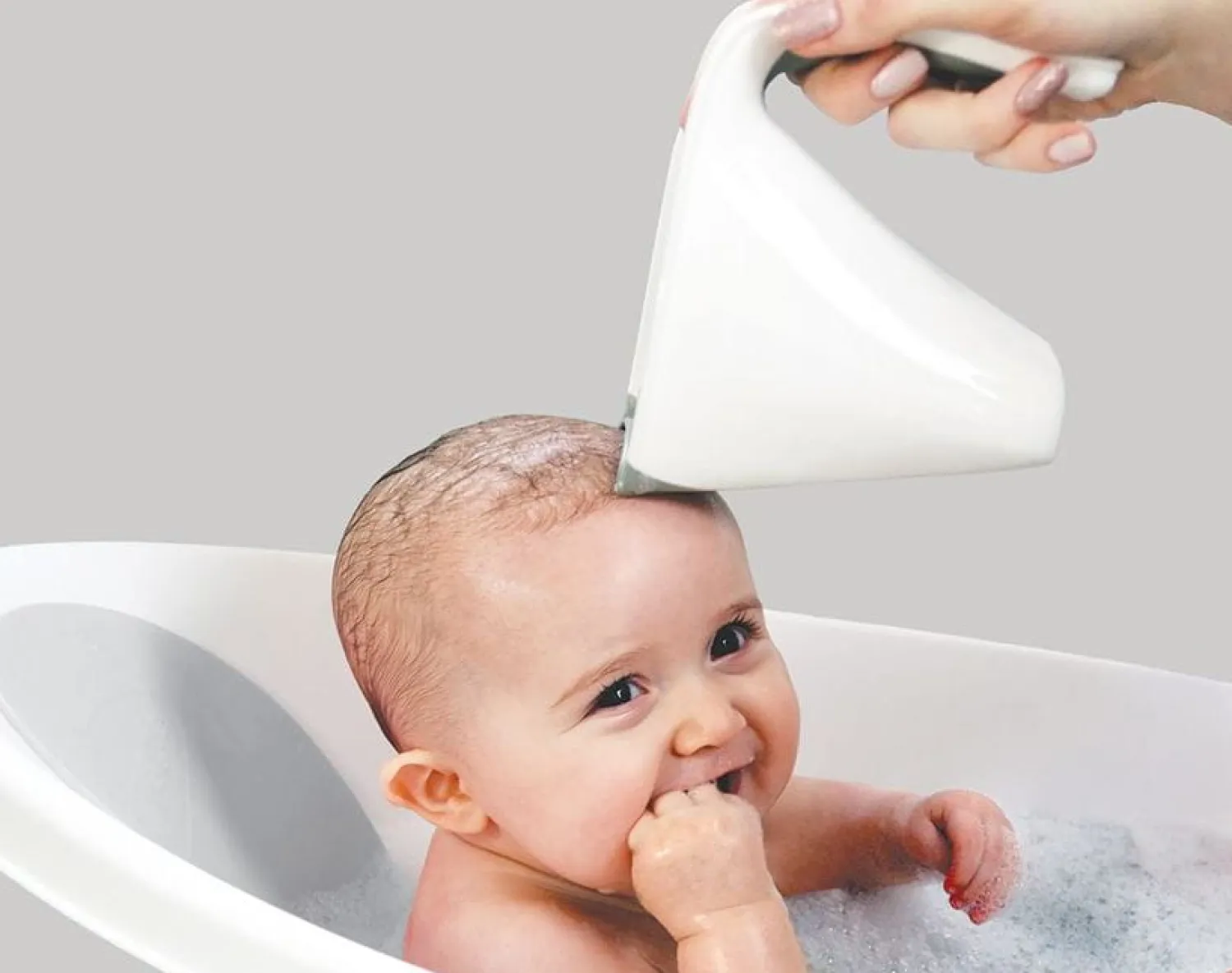 Akcesoria Łazienkowe|Akcesoria Łazienkowe | Shnuggle Baby Kubek do mycia włosów Washy Jug