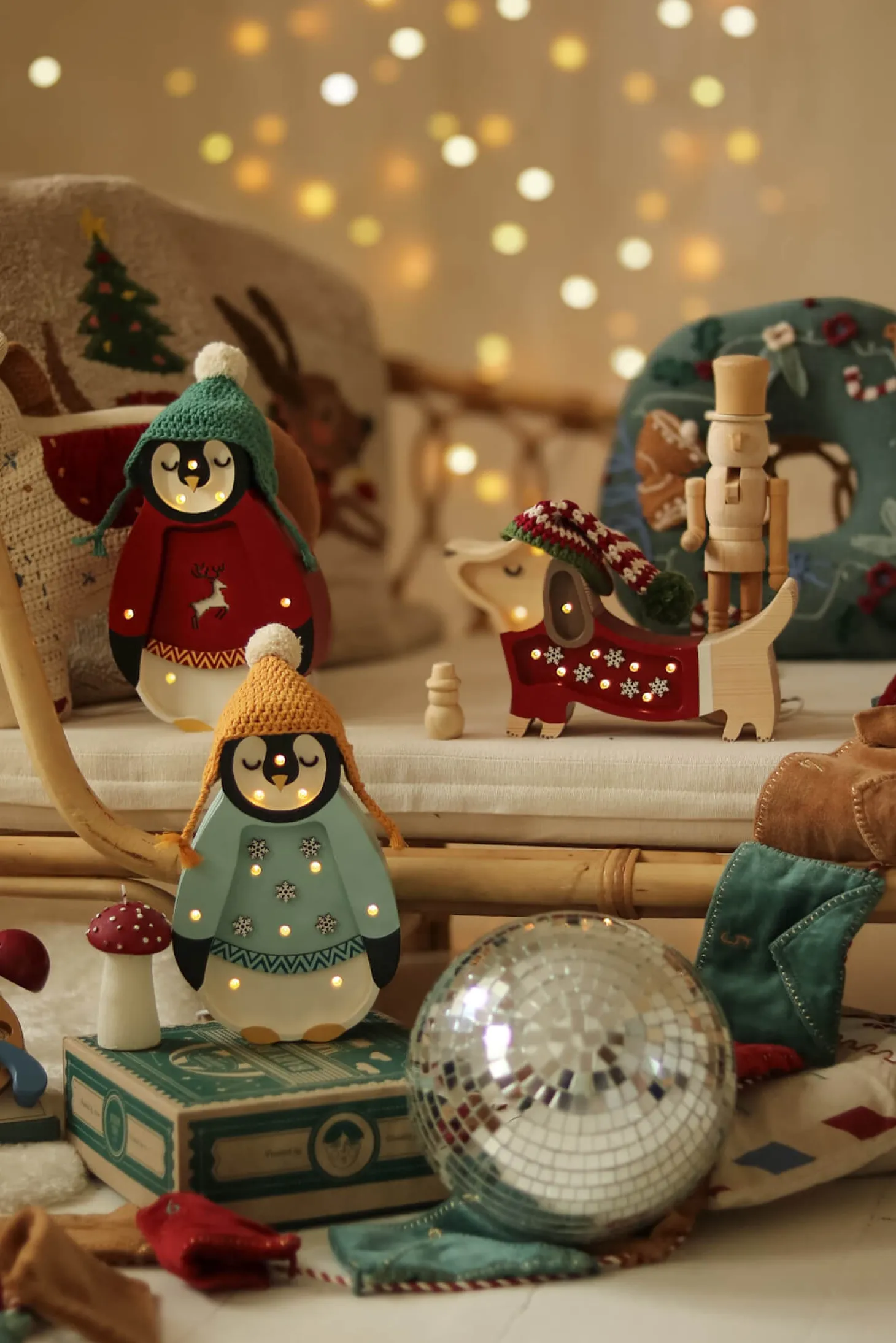 Lampa Little Lights Piesek Mini SANTA HELPER