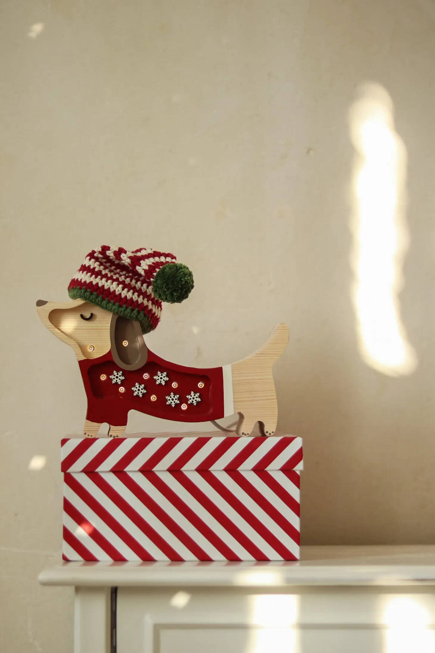 Lampa Little Lights Piesek Mini SANTA HELPER