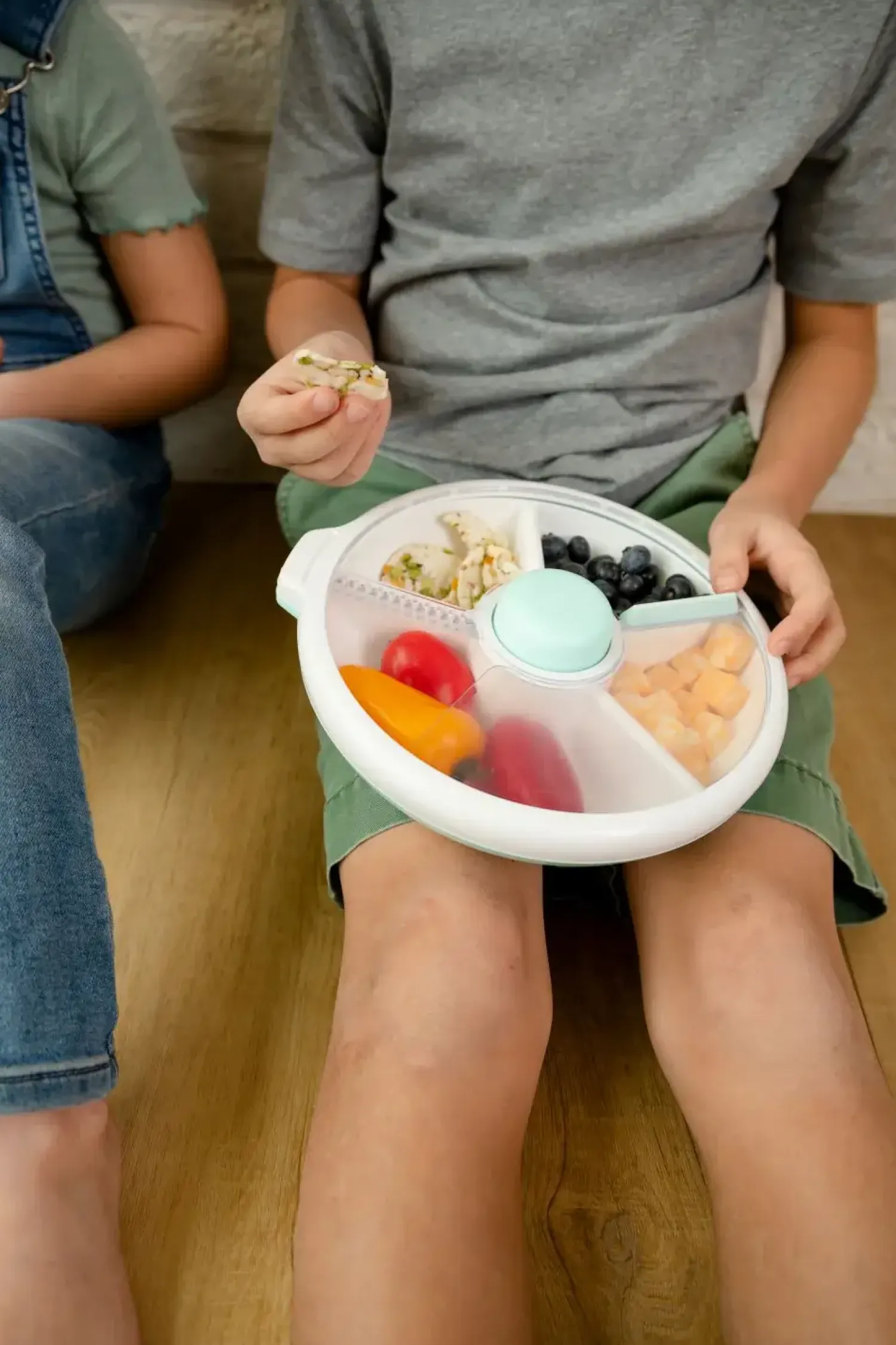 Lunchboxy|Przechowywanie Jedzenia | GOBE LARGE SNACK SPINNER duży pojemnik na przekąski, Macaron Blue