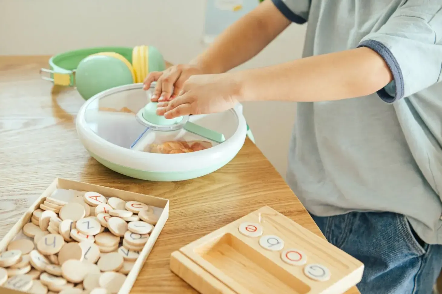 LARGE SNACK SPINNER duży pojemnik na przekąski, Mint Green