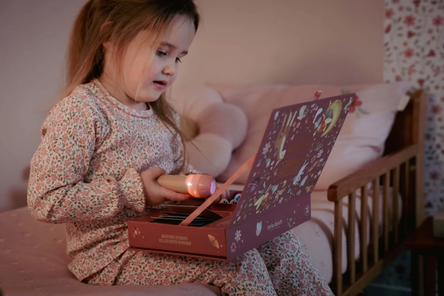 7 Lat+|8 Lat+ | Little Dutch Latarka projektor z bajkami Róż