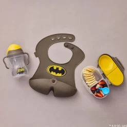 Śliniak z otwartą kieszonką Batman