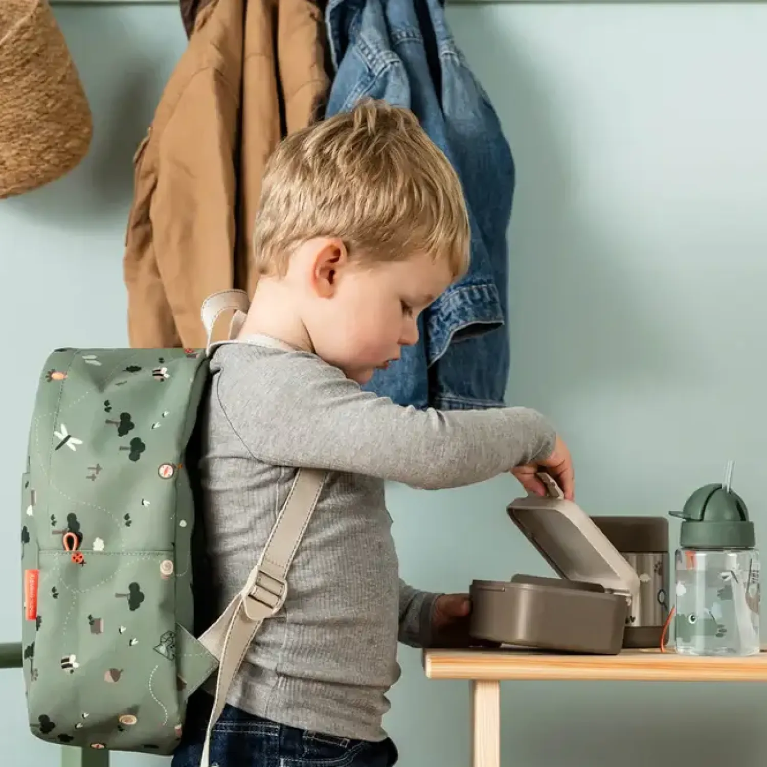 Lunchboxy|Przechowywanie Jedzenia | Done by Deer Lunchbox z widelczykami Tiny Trails Sand