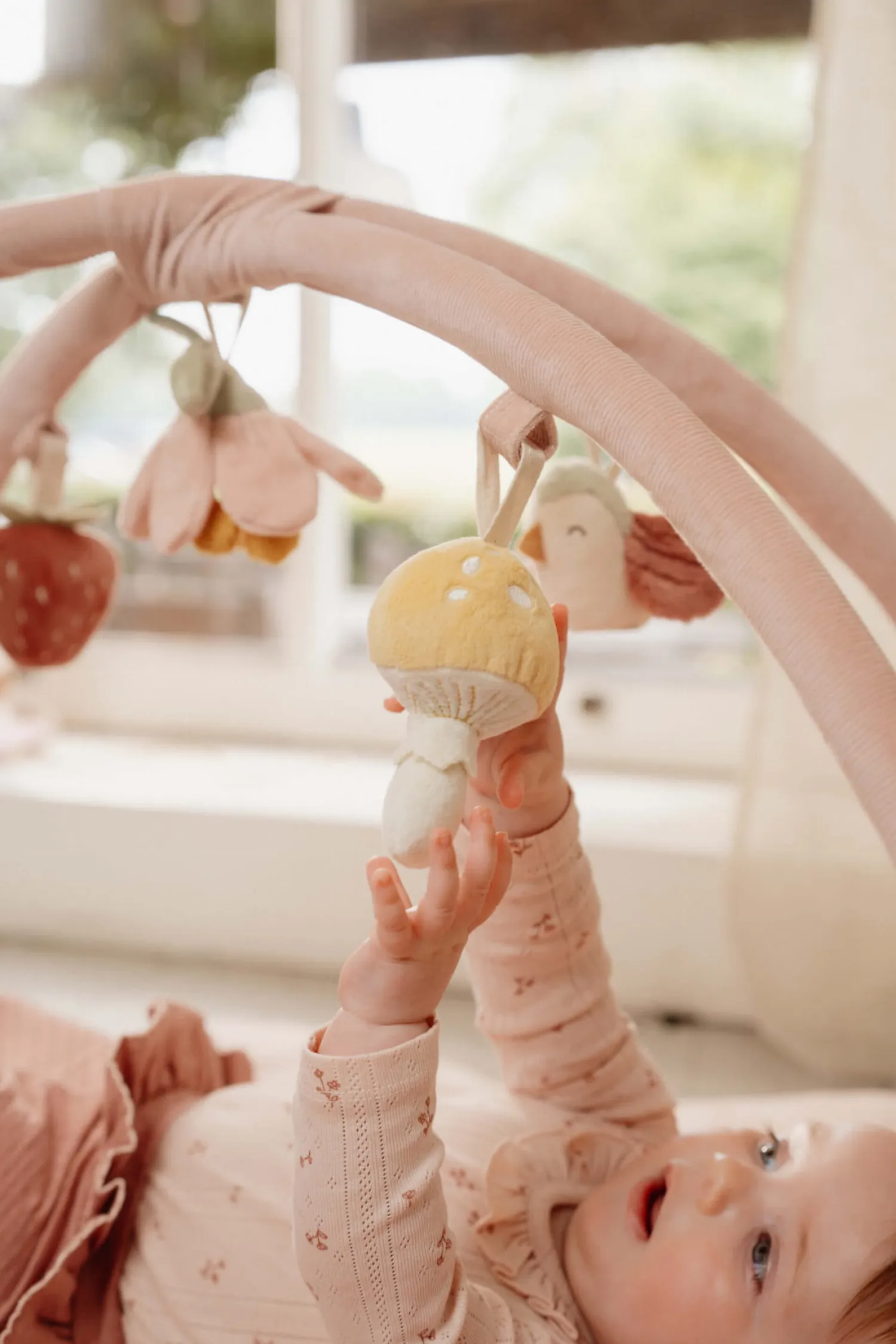 Maty Edukacyjne|Maty Edukacyjne | Little Dutch Mata aktywizująca z pałąkiem Fairy Garden