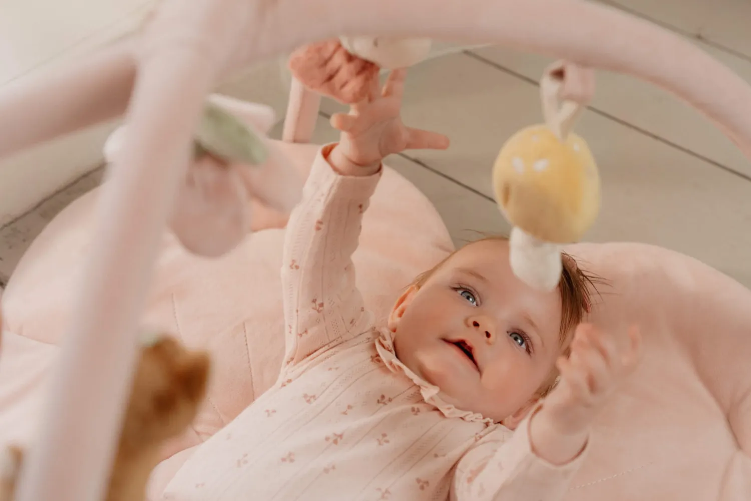 Maty Edukacyjne|Maty Edukacyjne | Little Dutch Mata aktywizująca z pałąkiem Fairy Garden