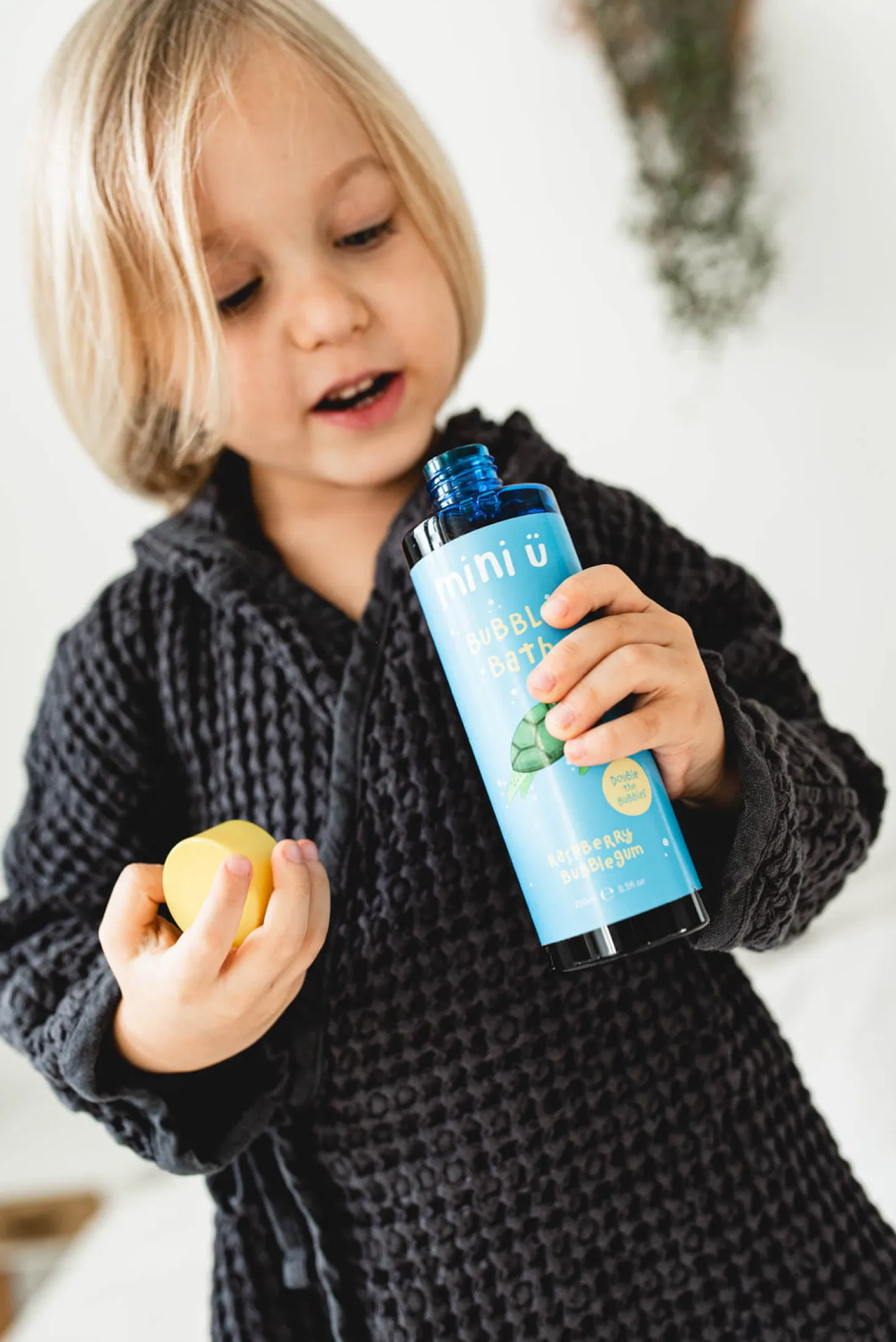 Naturalny bąbelkowy płyn do kąpieli GUMA BALONOWA dla dzieci i niemowląt, 250 ml