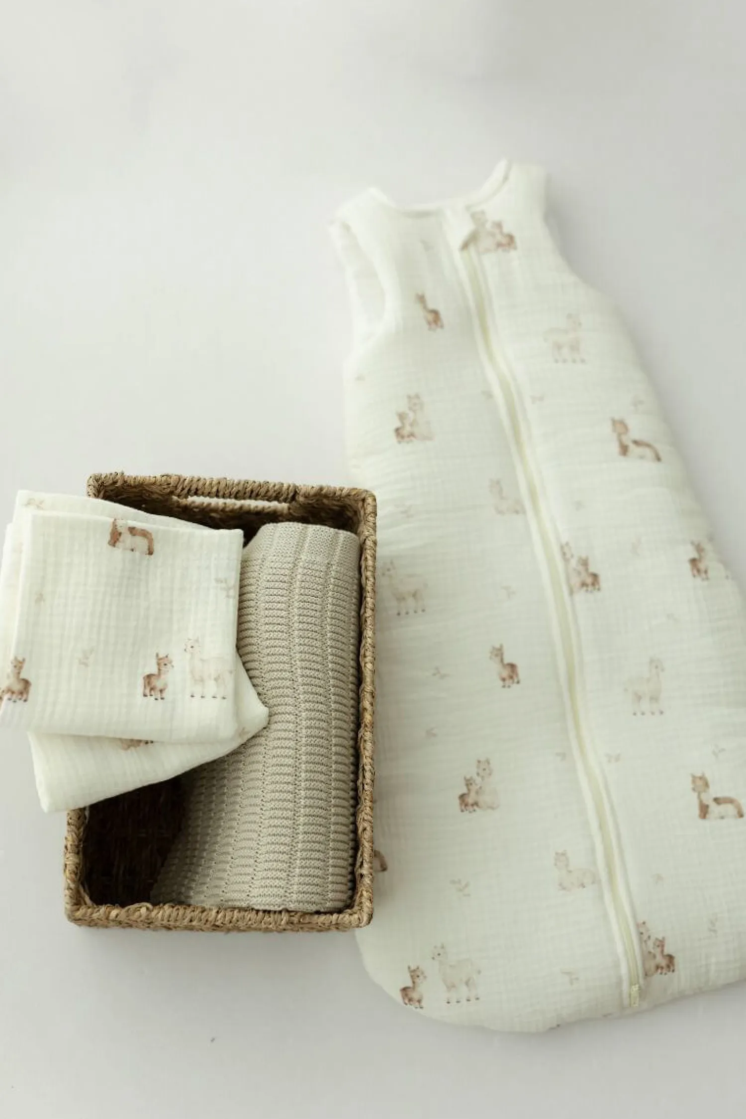Śpiworki Do Spania|Śpiworki Do Spania | My Memi Śpiworek z organicznego muślinu 1.0 TOG - alpacas
