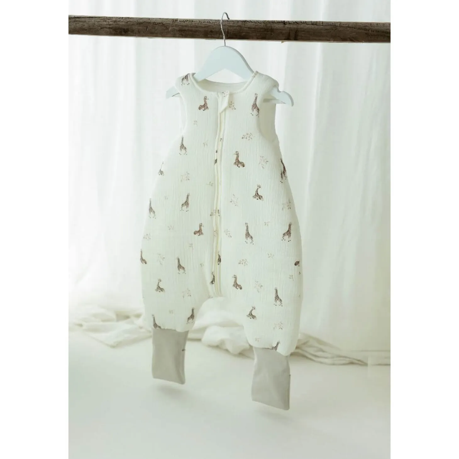 Śpiworek z organicznego muślinu z nogawkami 1-3 lata, 2,5 TOG - giraffes