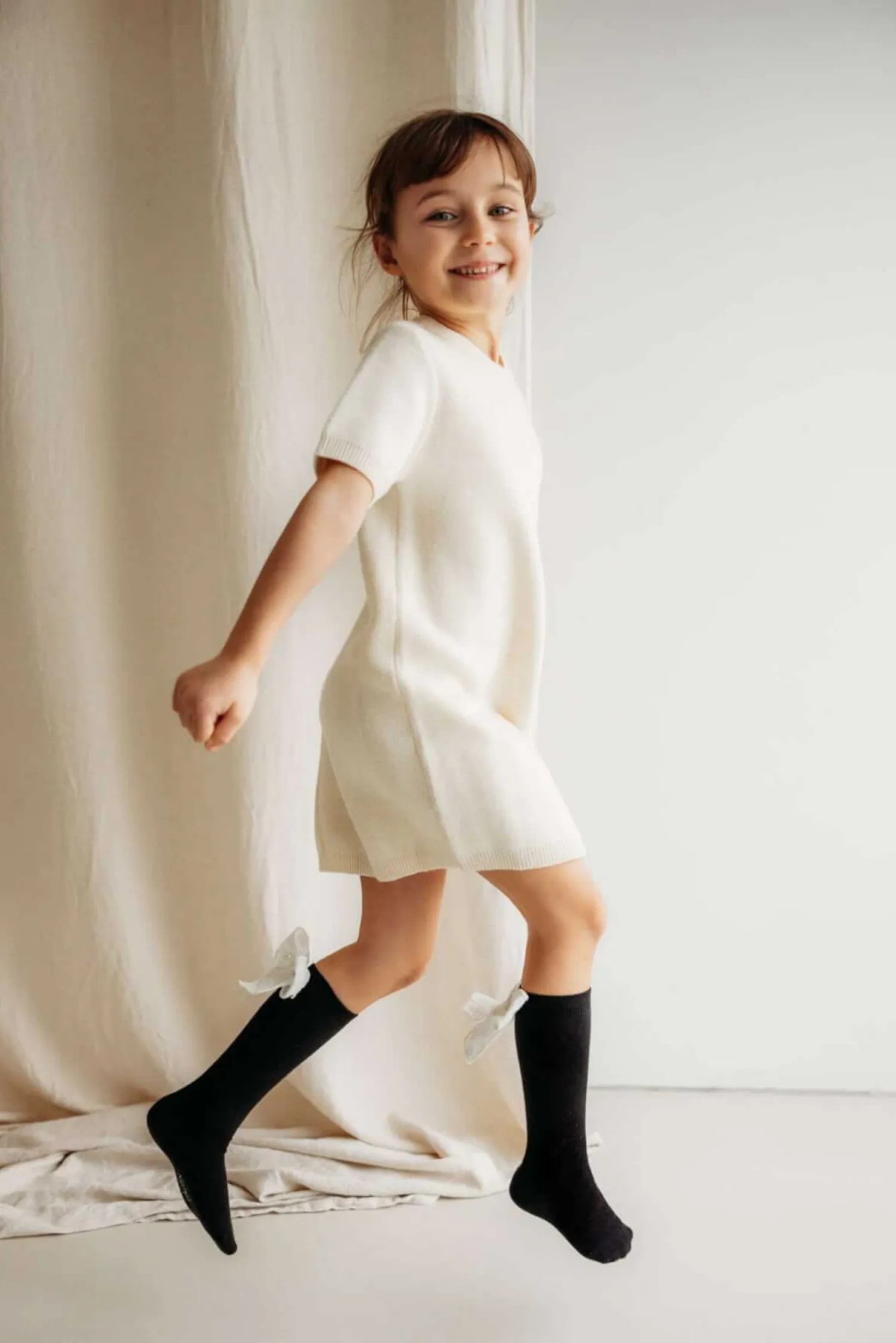 Małe Stópki | Mama's Feet Podkolanówki z kokardką Mon Cheri - Czarne