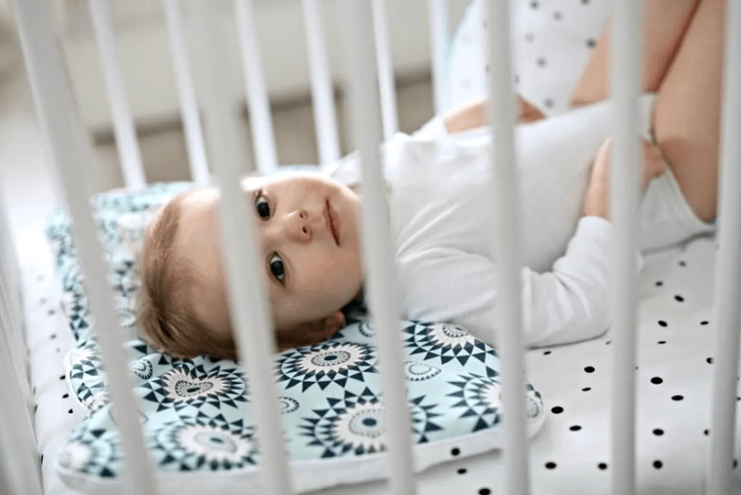 Prześcieradła Do Łóżeczka|Prześcieradła Do Łóżeczka | Sleepee Prześcieradło do łóżeczka We care Czarne Kropki