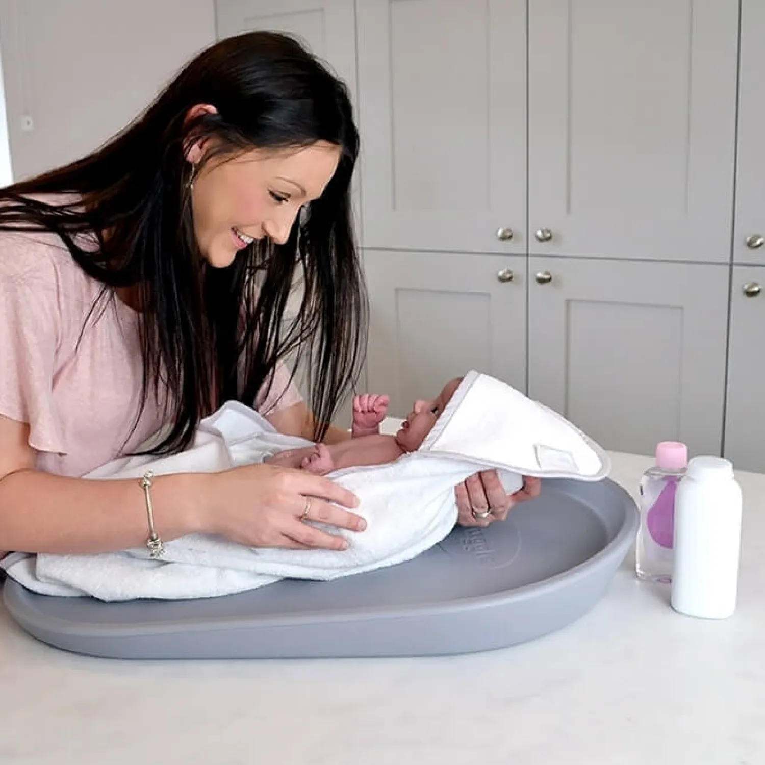 Przewijaki|Przewijaki | Shnuggle Baby Przewijak z pianki Squishy - Grey