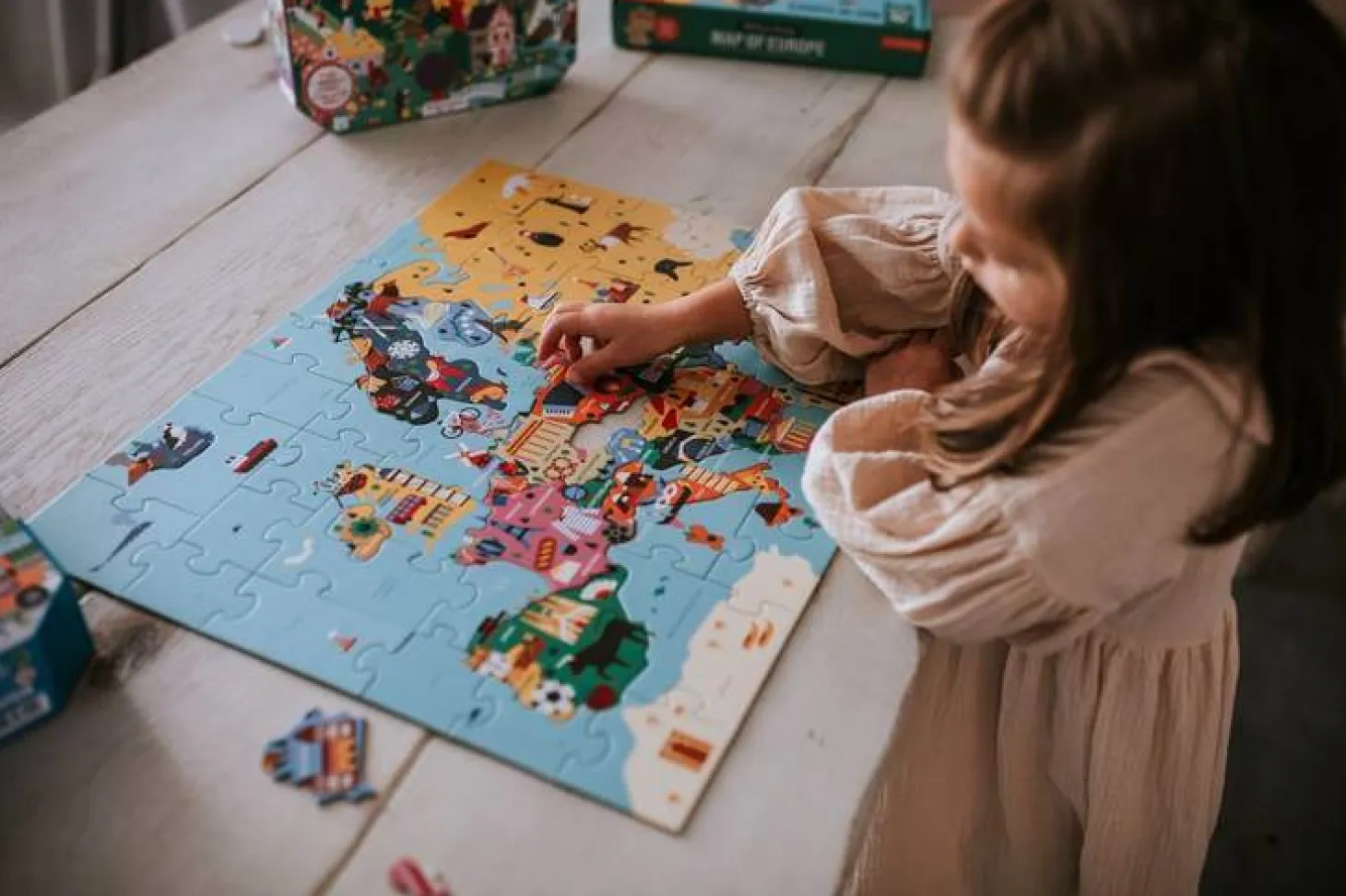Puzzle Mapa Europy z elementami w kształcie państw 5+