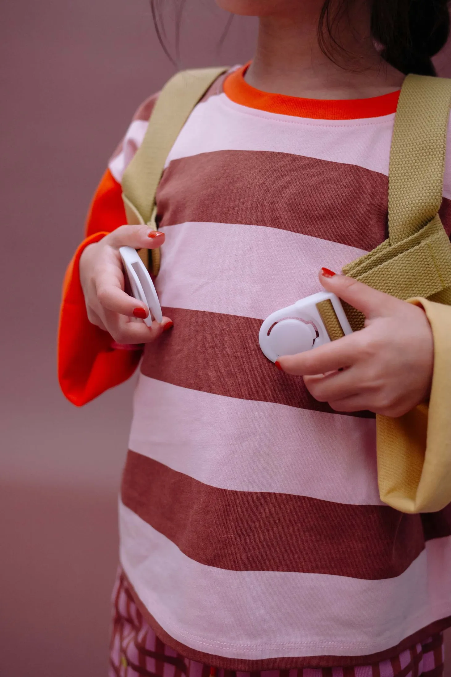 Regulowany pas piersiowy do plecaka - apple juice