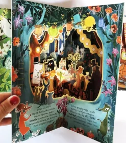 Ruchome Elementy|5-8 Lat | HarperCollins Rok w Dolinie Muminków. Karuzela pop-up