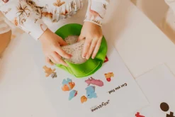 Sensoryczny dysk z figurkami A-Ku-Ku! Peekaboo - Farma