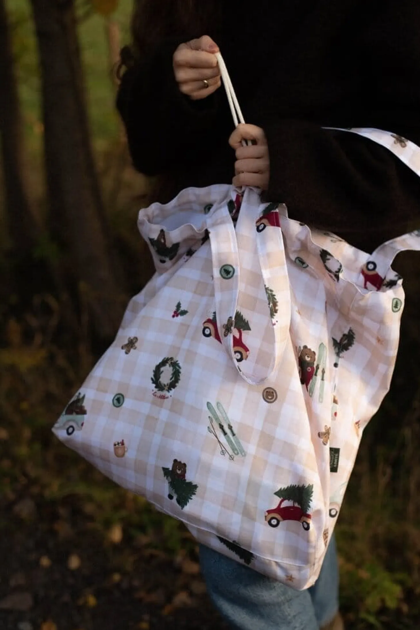 Shopper Bag z kieszonką - WINTER COTTAGE